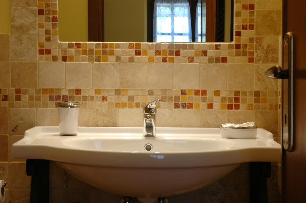 Gasthaus Casale Favilluta Petrignano Zimmer foto
