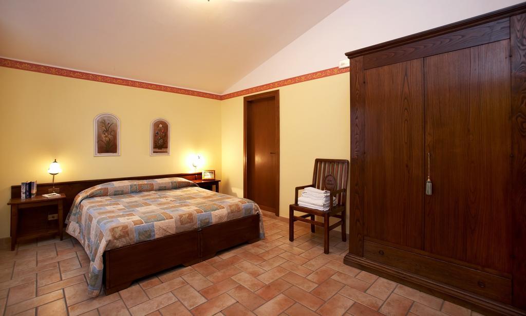 Gasthaus Casale Favilluta Petrignano Zimmer foto